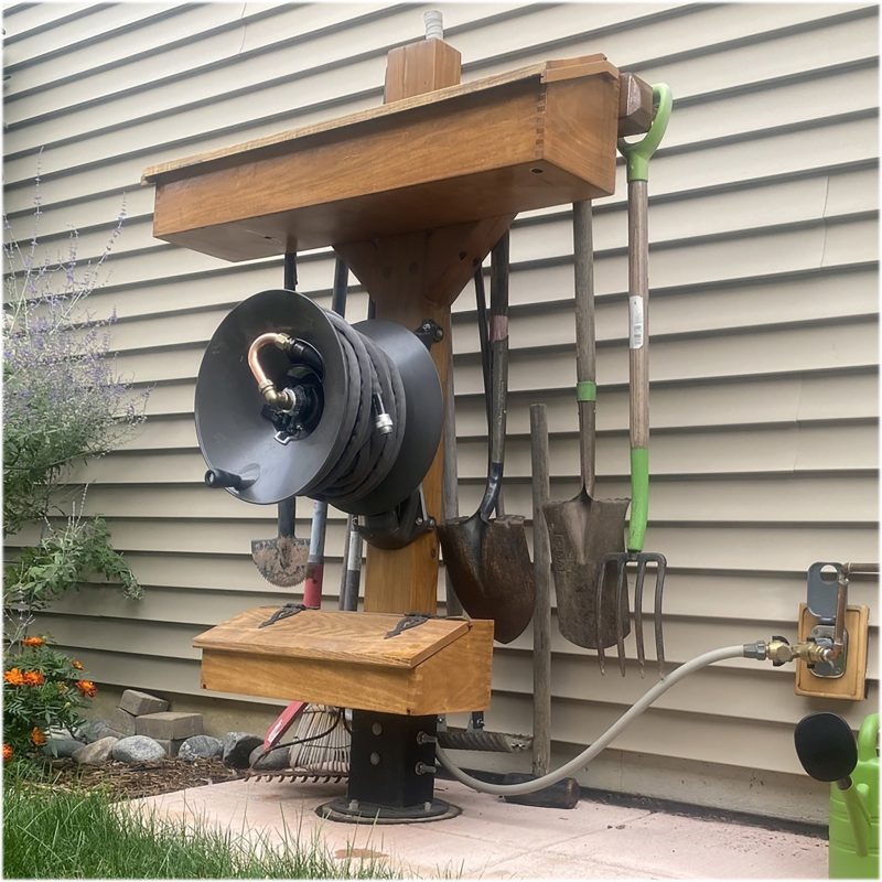 Wood Post Mount Garden Hose Reel - Image 20