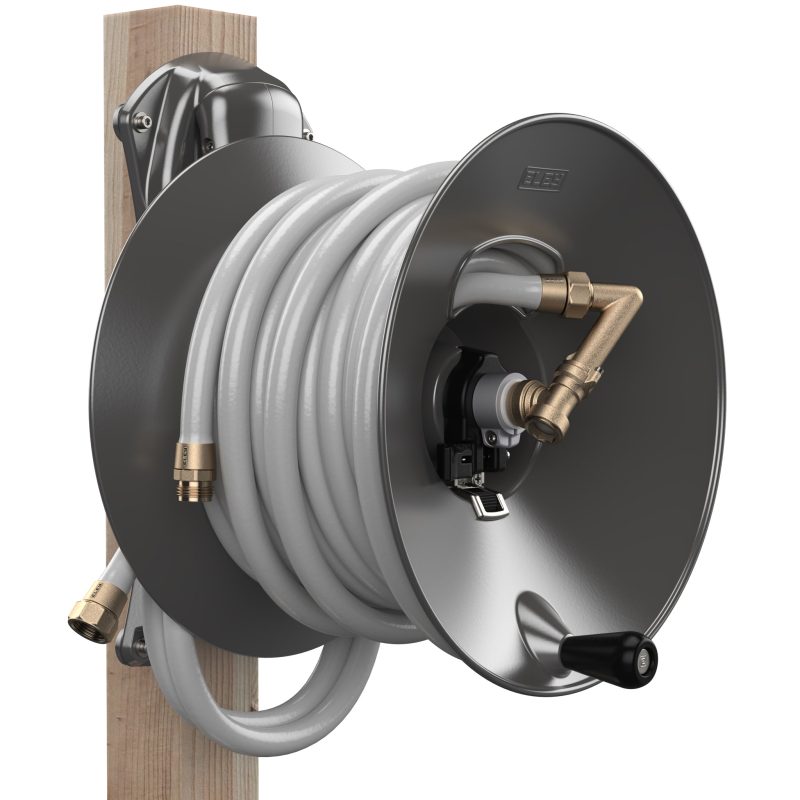 Wood Post Mount Garden Hose Reel - Image 4