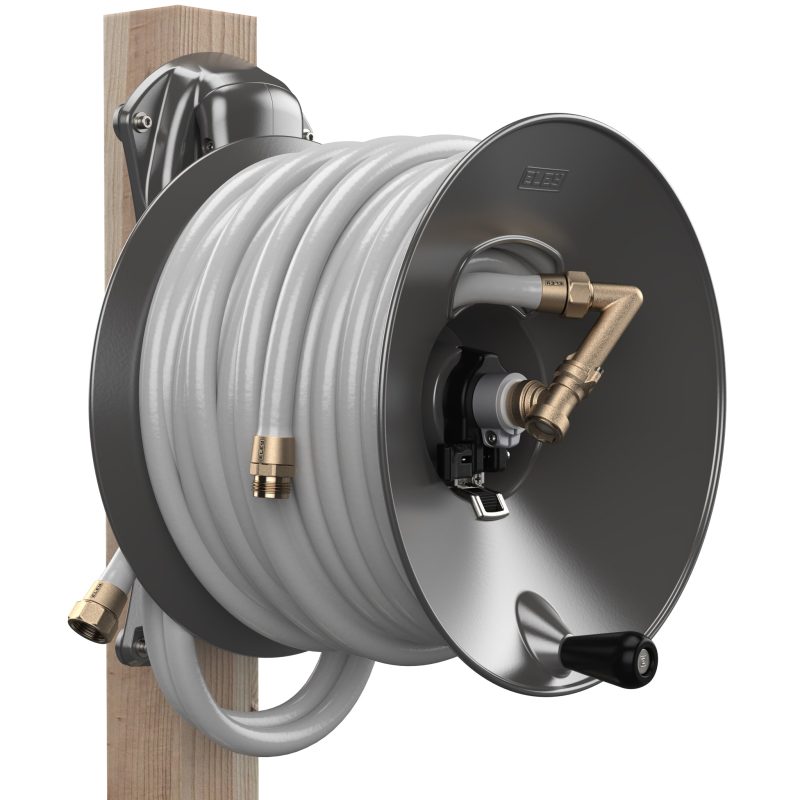 Wood Post Mount Garden Hose Reel - Image 5